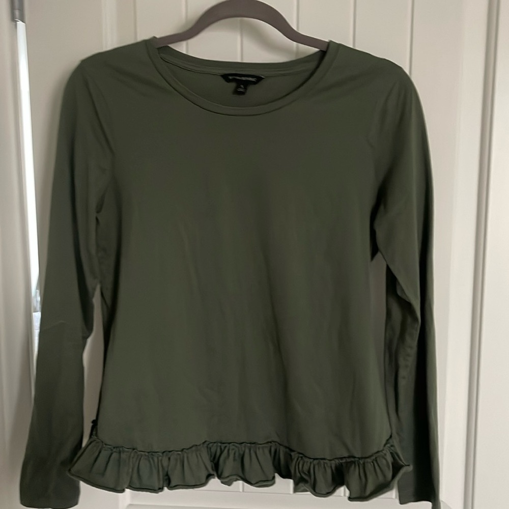Banana Republic green long sleeve shirt with ruffle hem size small